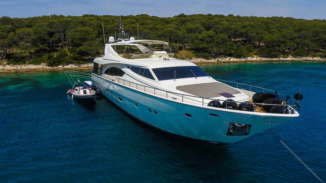 Ferretti Yachts 880 Miss Katarina