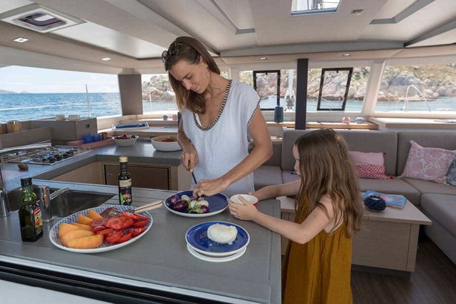 Fountaine Pajot Astrea 42 Quatuor Rosual Mar 467/2025