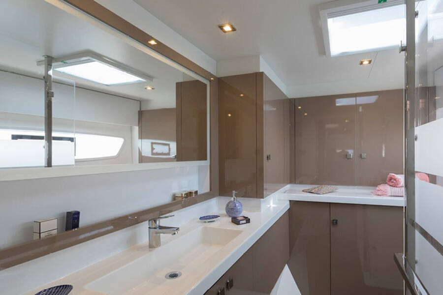 Fountaine Pajot Astrea 42 Quatuor Rosual Mar 467/2025