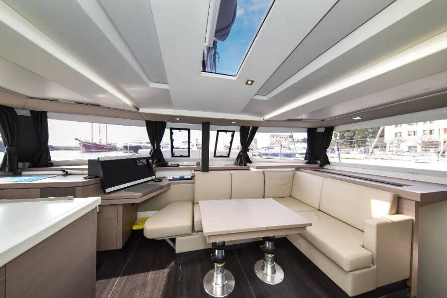 Fountaine Pajot Astrea 42 Le Bart