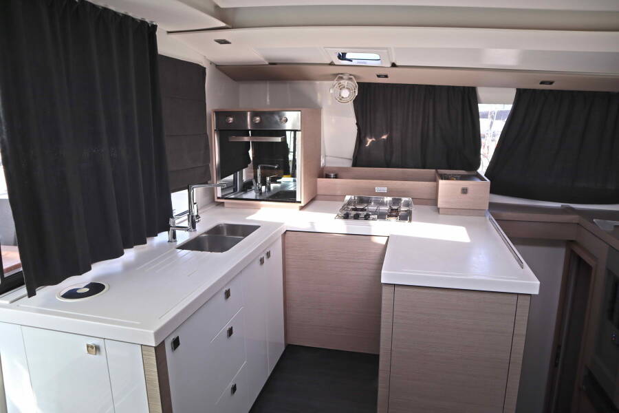 Fountaine Pajot Astrea 42 Hannah III