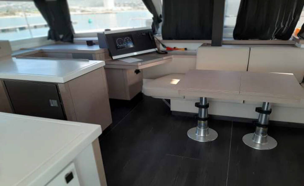 Fountaine Pajot Astrea 42 PRESTIGE