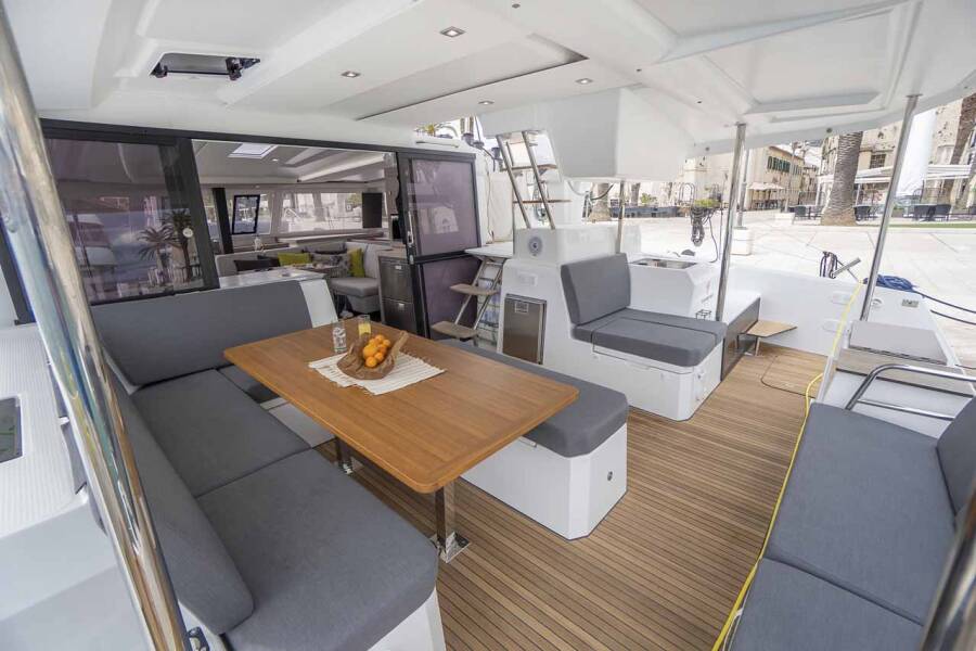 Fountaine Pajot Astrea 42 Mojo