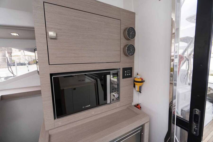 Fountaine Pajot Astrea 42 Mojo