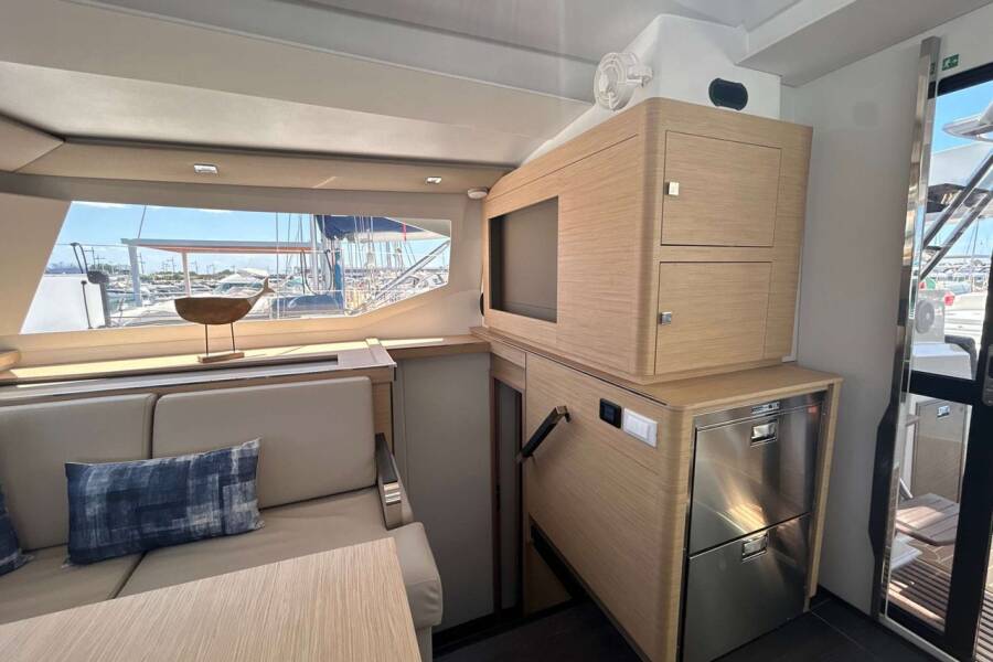 Fountaine Pajot Astrea 42 Deutz