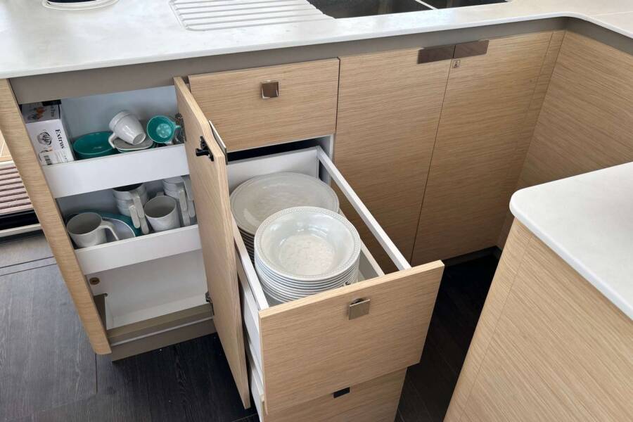 Fountaine Pajot Astrea 42 Deutz