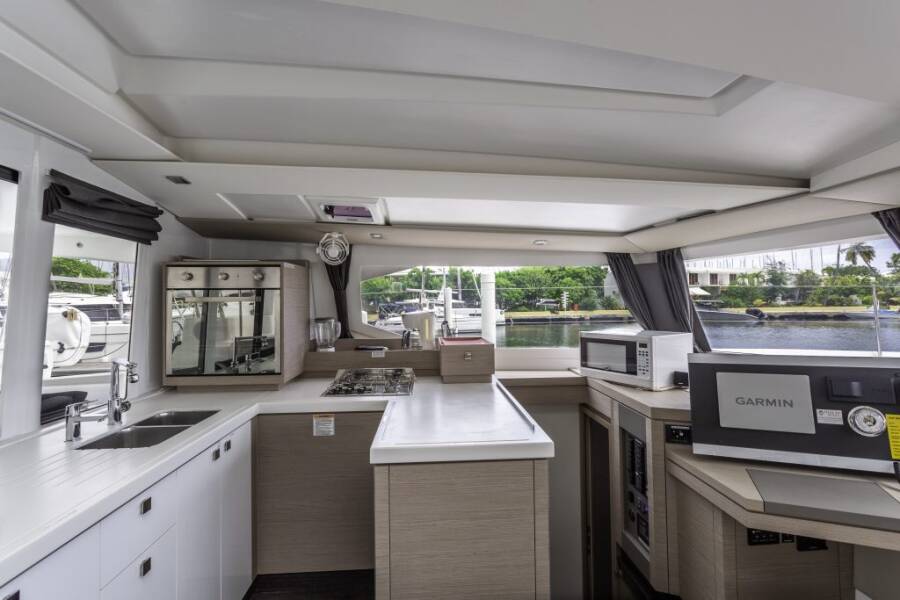 Fountaine Pajot Astrea 42 Pegasus