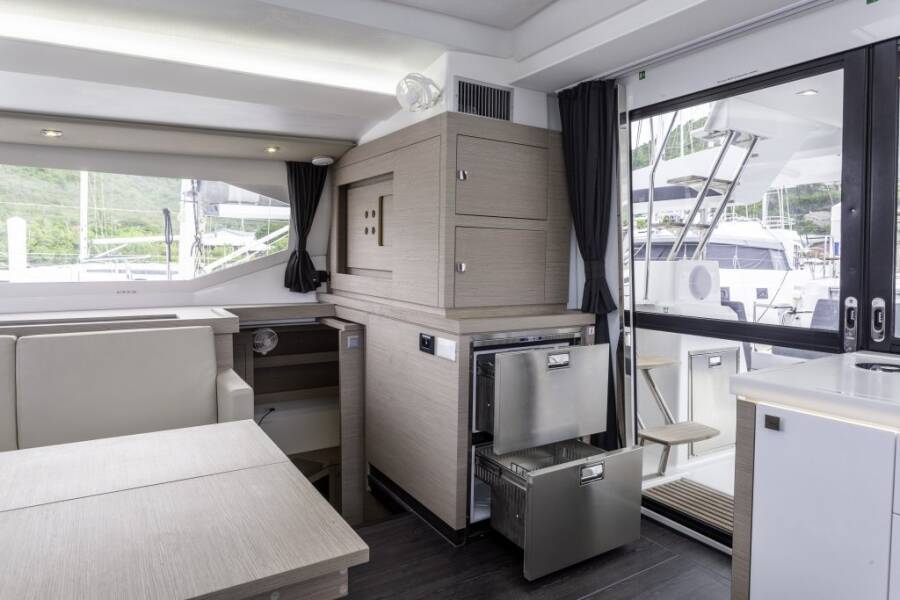 Fountaine Pajot Astrea 42 Pegasus