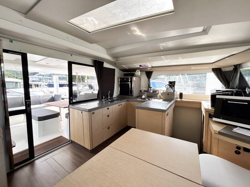 Fountaine Pajot Astrea 42 Brown Eyed Girl