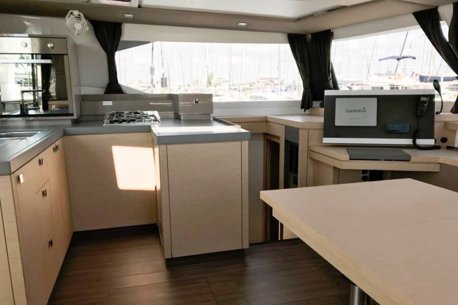 Fountaine Pajot Astrea 42 Wave