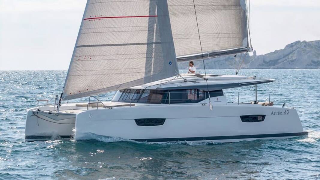 Fountaine Pajot Astrea 42 Satellite