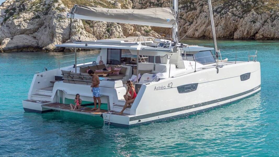 Fountaine Pajot Astrea 42 Satellite