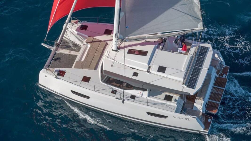 Fountaine Pajot Astrea 42 Satellite