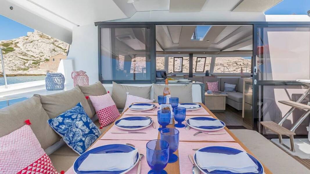 Fountaine Pajot Astrea 42 Satellite