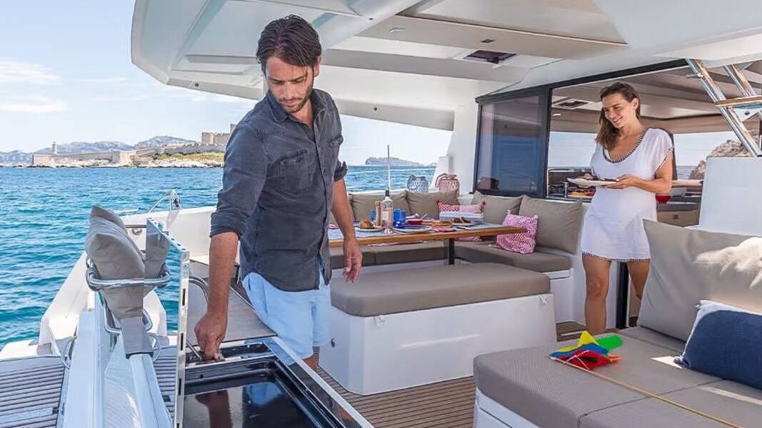 Fountaine Pajot Astrea 42 Satellite