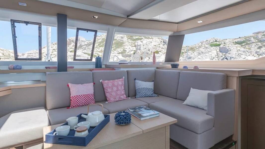 Fountaine Pajot Astrea 42 Satellite