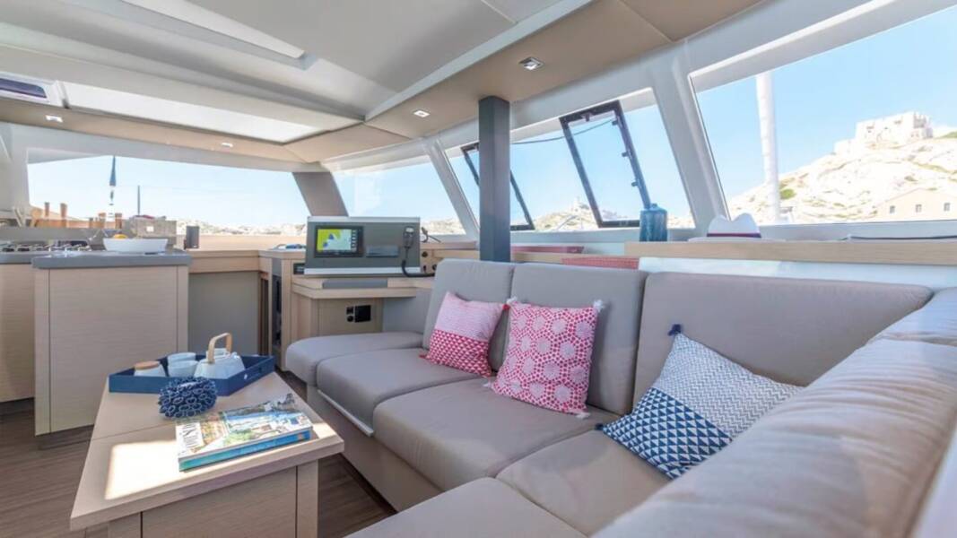 Fountaine Pajot Astrea 42 Satellite