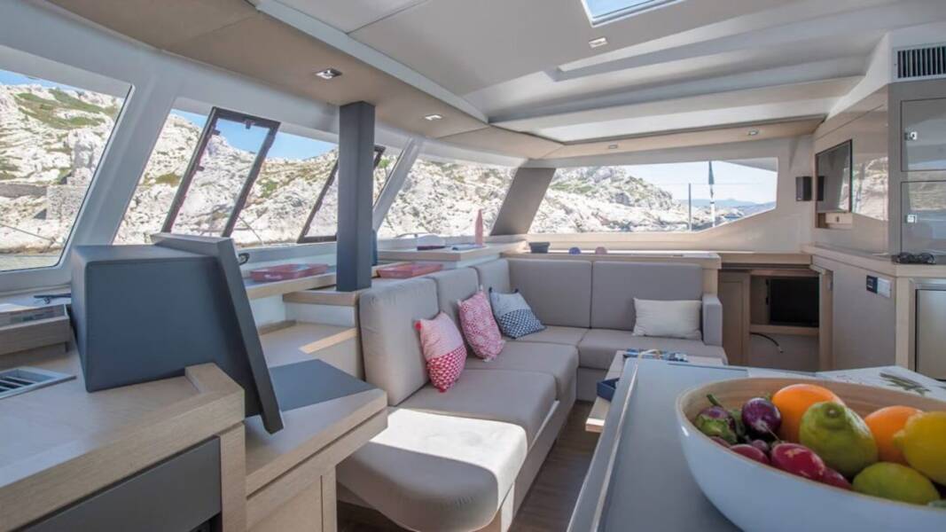 Fountaine Pajot Astrea 42 Satellite
