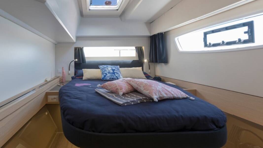Fountaine Pajot Astrea 42 Satellite