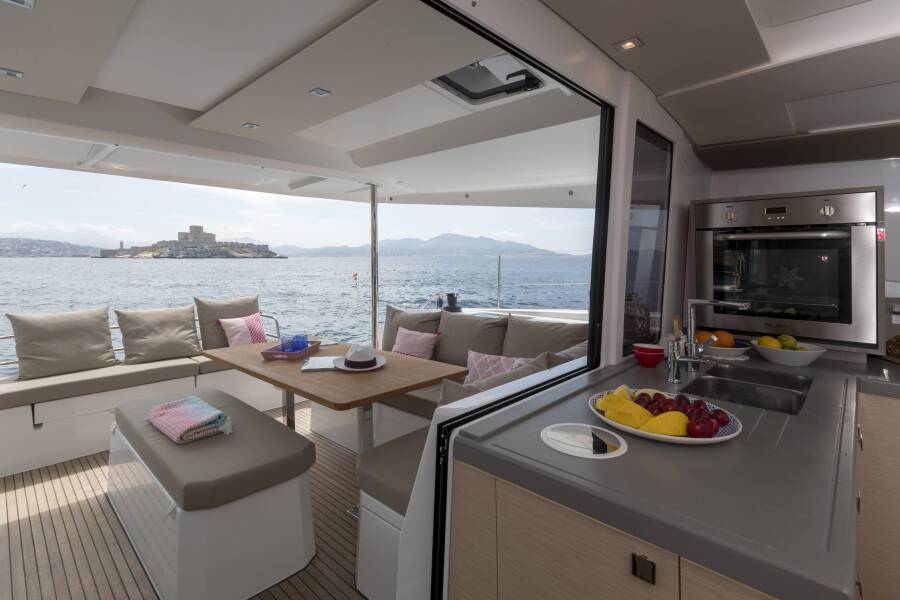 Fountaine Pajot Astrea 42 Rossa