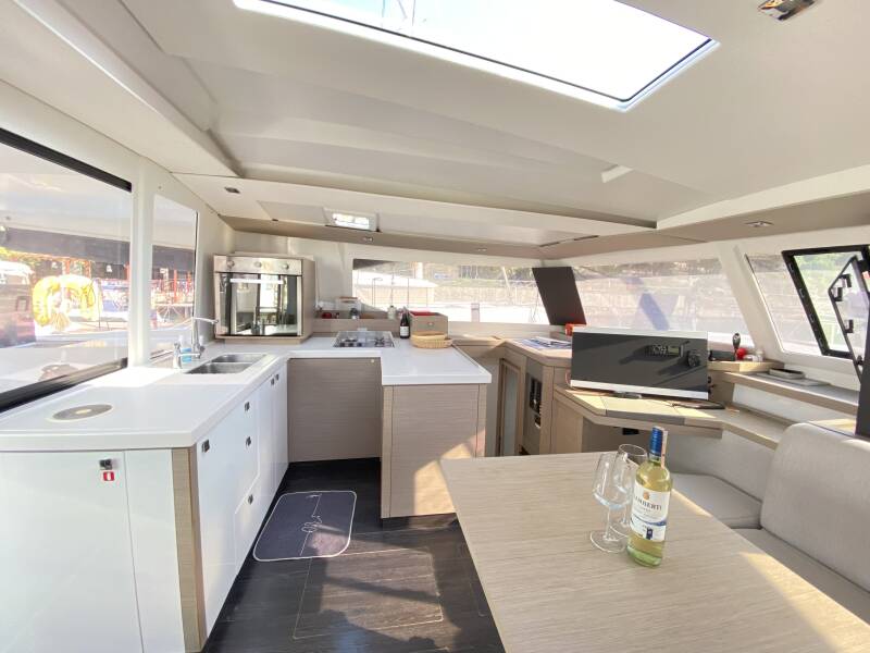Fountaine Pajot Astrea 42 Osaya