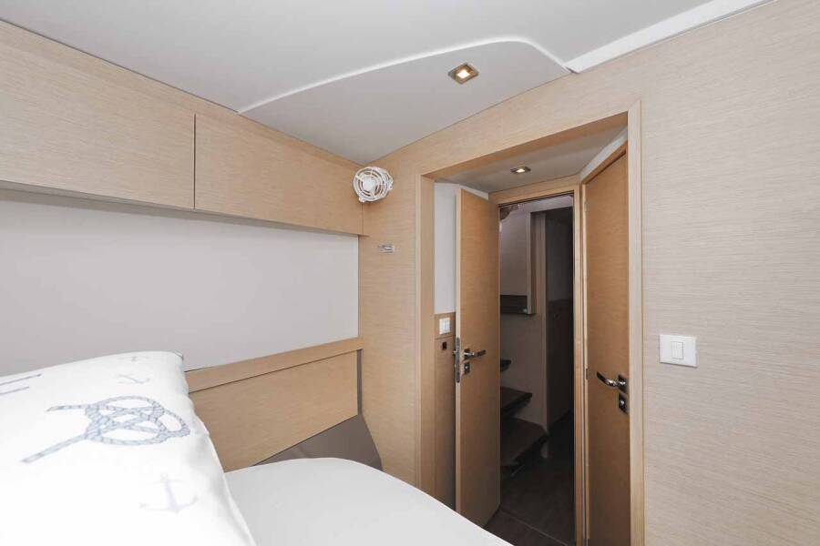Fountaine Pajot Astrea 42 Bella V