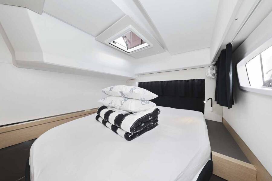 Fountaine Pajot Astrea 42 Bella V