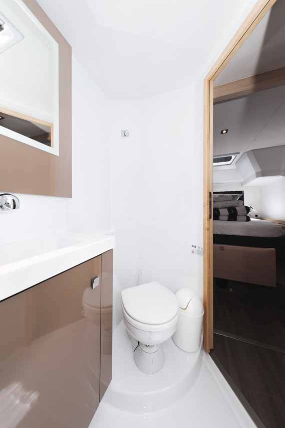Fountaine Pajot Astrea 42 Bella V