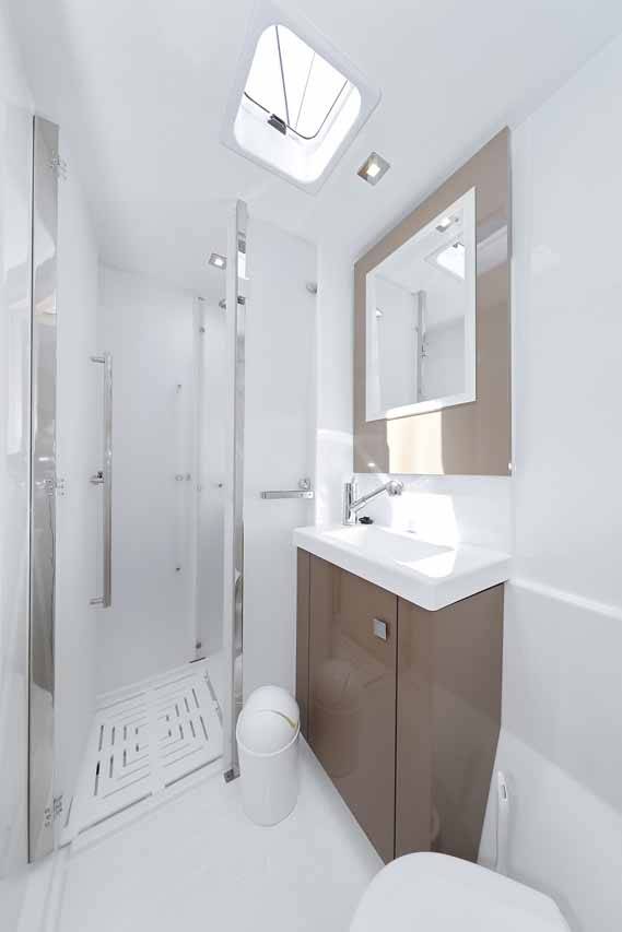 Fountaine Pajot Astrea 42 Bella V