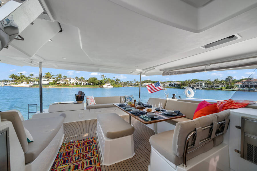 Fountaine Pajot Aura 51 Halcyon