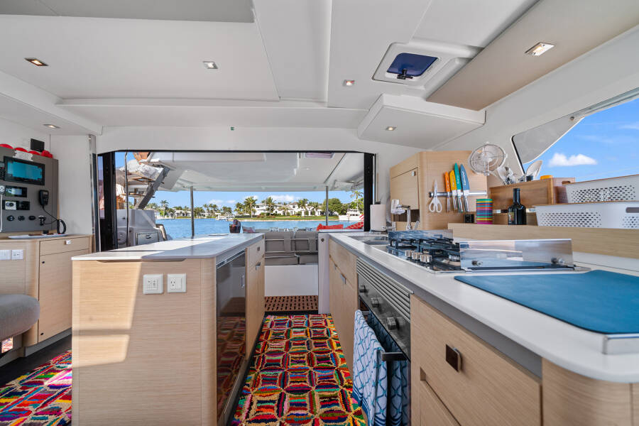 Fountaine Pajot Aura 51 Halcyon