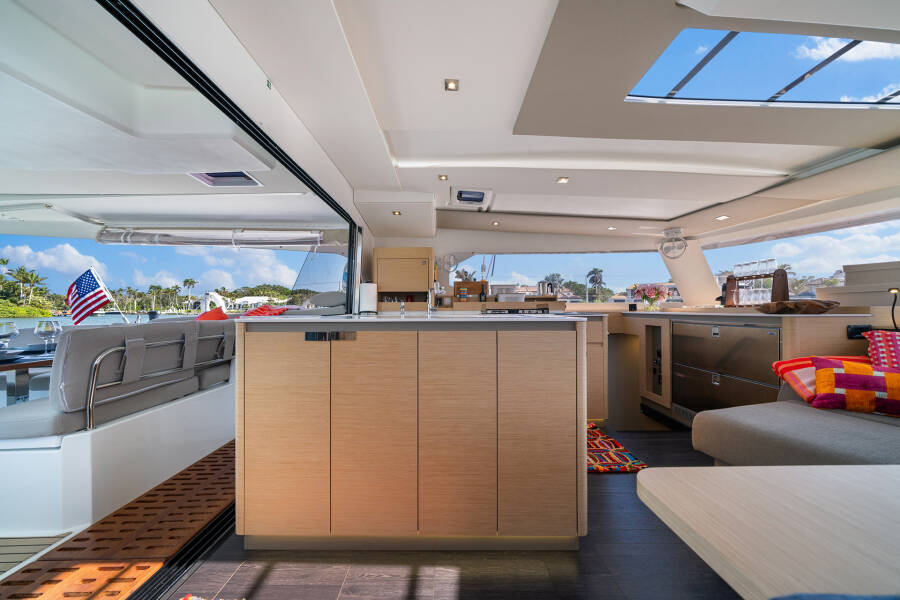 Fountaine Pajot Aura 51 Halcyon