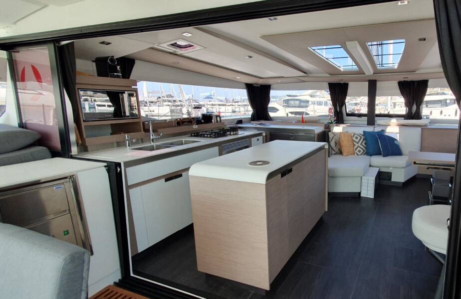 Fountaine Pajot Aura 51 Cosmos