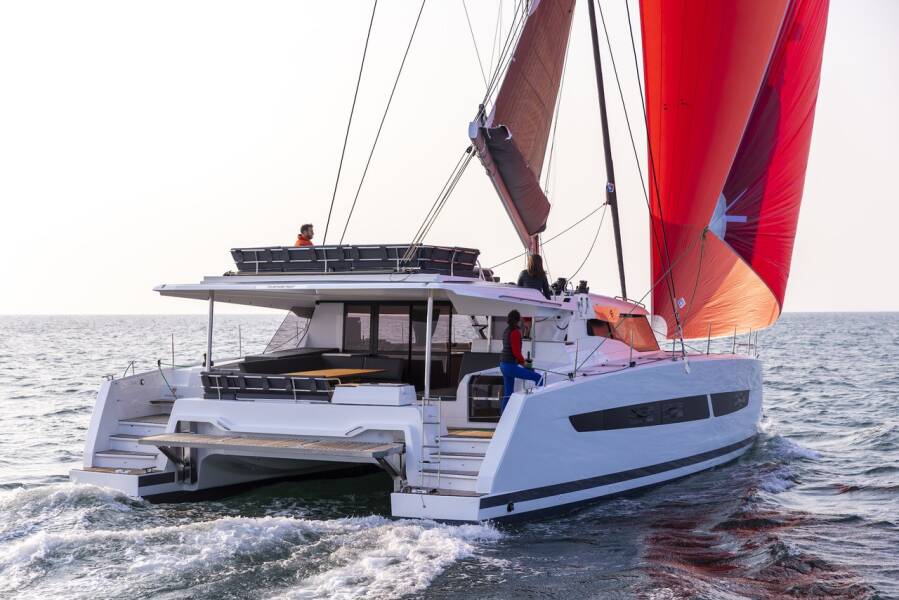 Fountaine Pajot Aura 51 Panthours