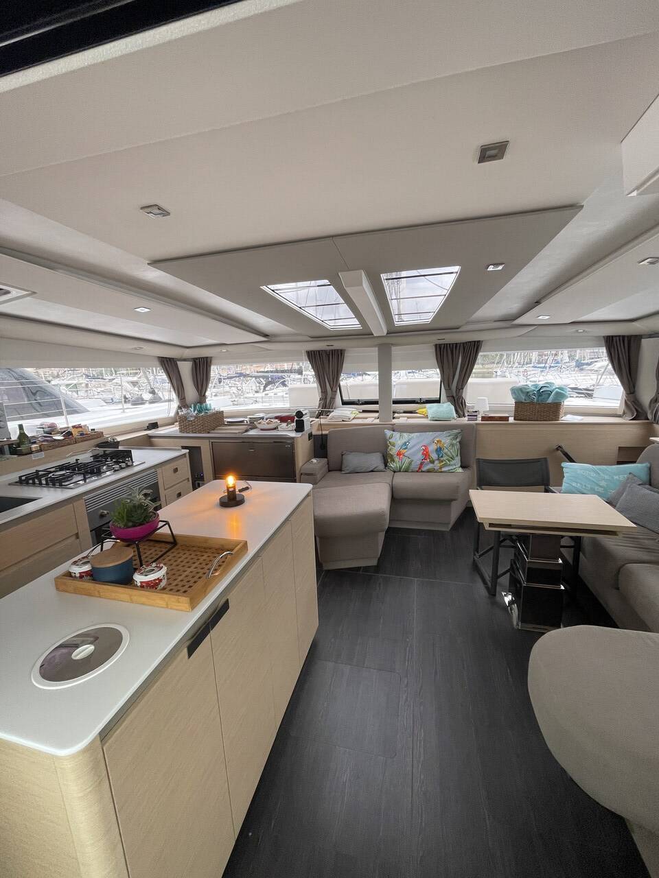 Fountaine Pajot Aura 51 Panthours