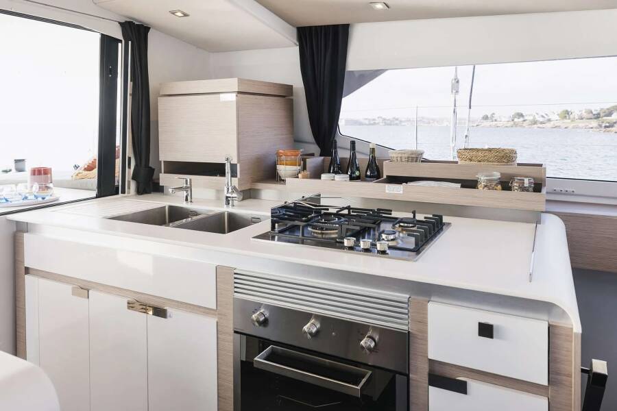 Fountaine Pajot Aura 51 The Big Leboatski