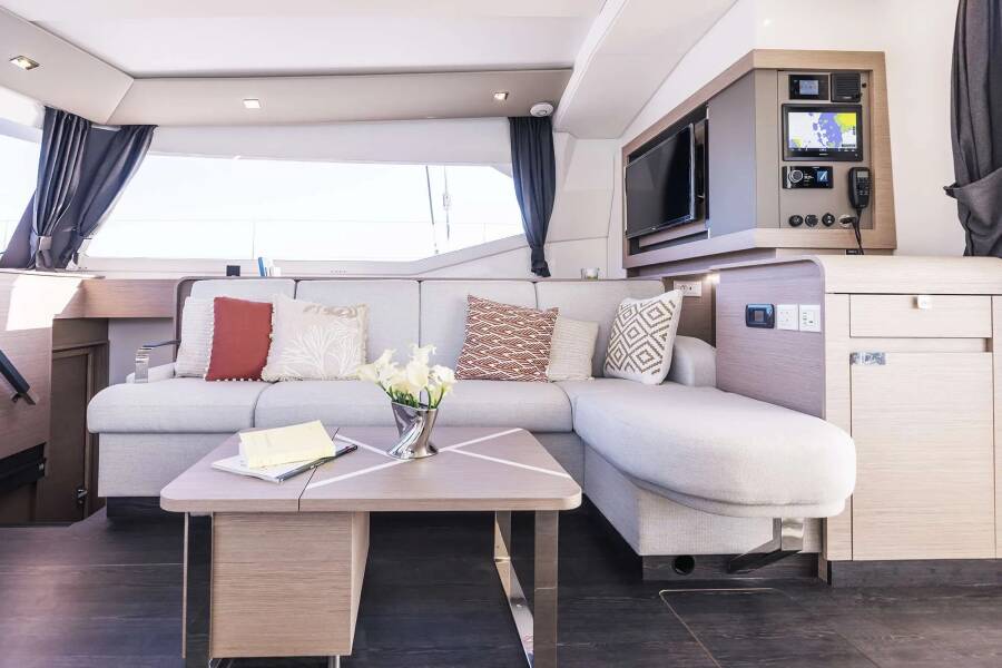 Fountaine Pajot Aura 51 The Big Leboatski