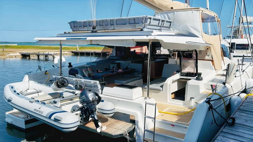 Fountaine Pajot Aura 51 The Big Leboatski