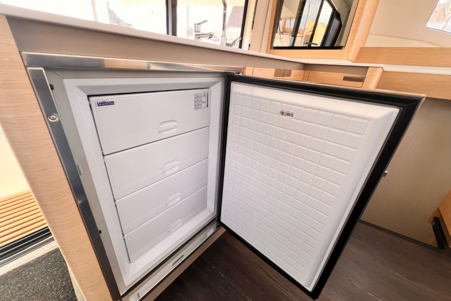 Fountaine Pajot Elba 45 Ruinart