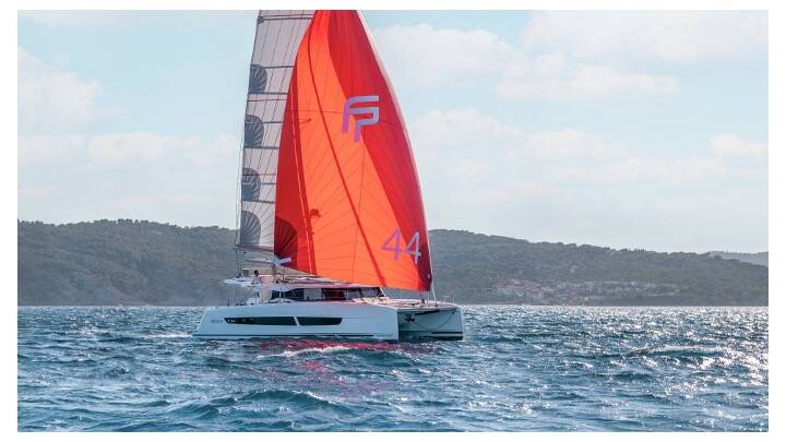 Fountaine Pajot FP 44 Maestro Sailing Luna