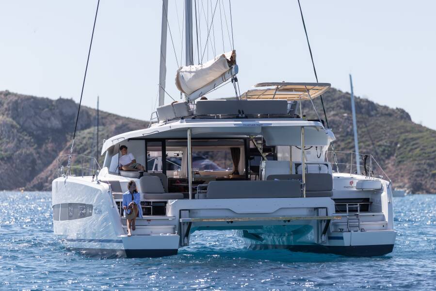 Fountaine Pajot FP 44 Maestro Sailing Luna