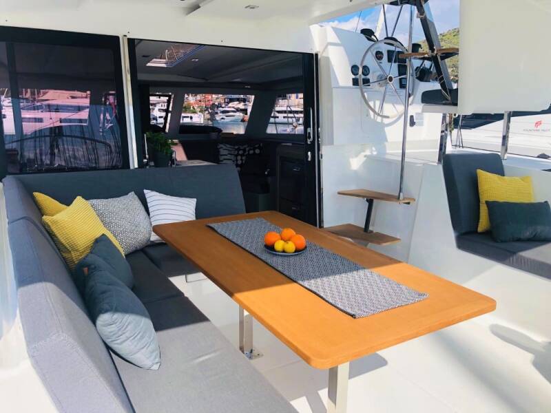 Fountaine Pajot Isla 40 Sailor Venus