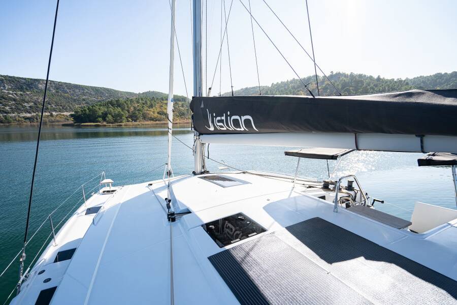 Fountaine Pajot Isla 40 First Step