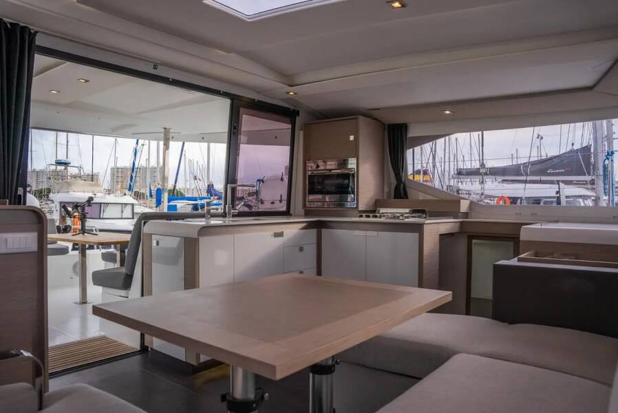 Fountaine Pajot Isla 40 Seabaris