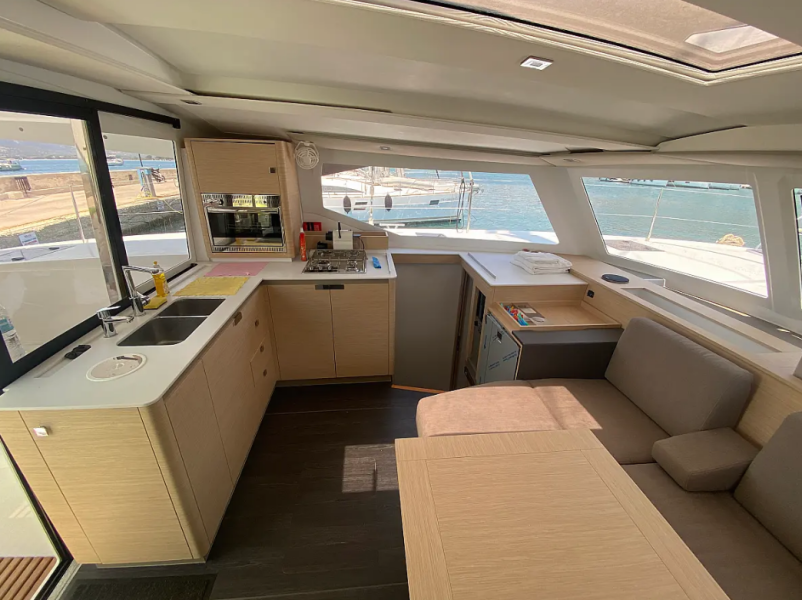 Fountaine Pajot Isla 40 Elia