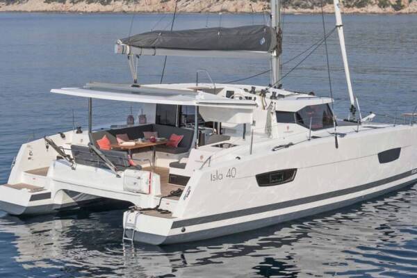 Fountaine Pajot Isla 40 Kebitree