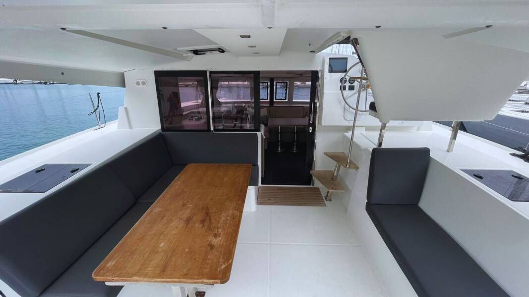 Fountaine Pajot Isla 40 Luna