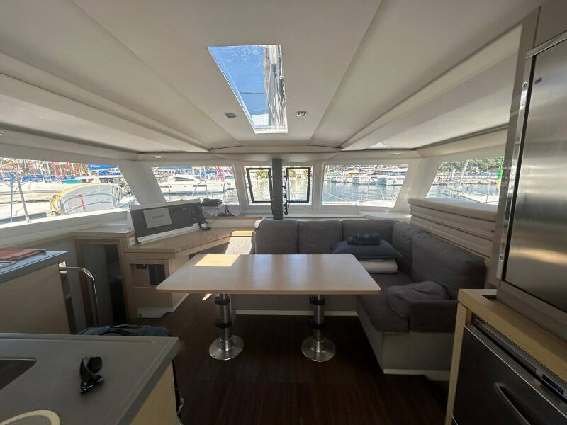 Fountaine Pajot Lucia 40 Valeriia
