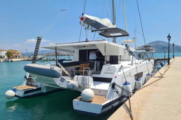 Fountaine Pajot Lucia 40 ECONOMY
