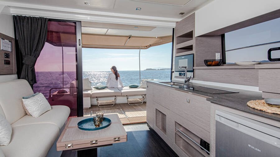 Fountaine Pajot MY4.S - Maestro Blue Champagne